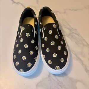 Kids Black Slip-On Canvas Shoes with Daisy Print